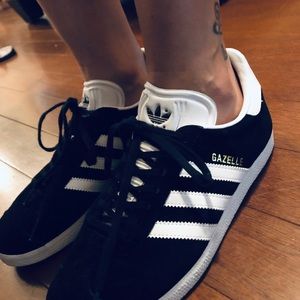 “Like new” adidas sneakers